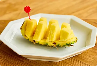 カットした台湾パイン