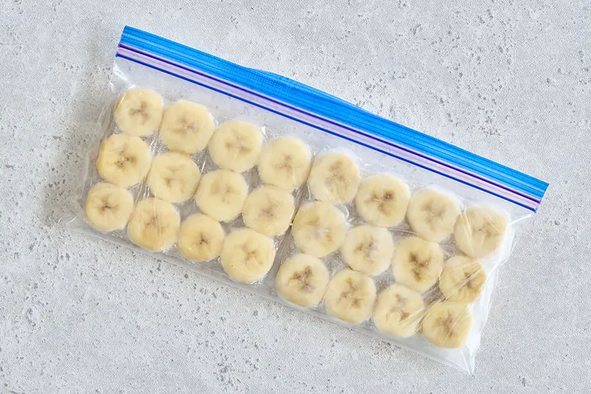輪切り（スライス）にして冷凍保存したバナナ