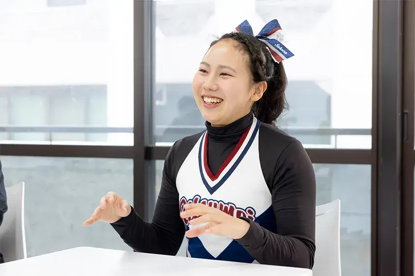 立命館大学応援団チアリーダー・PeeWeeS!(ピーウィーズ)の前部長、湊さくらさん